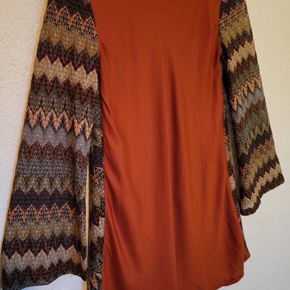 70s Style Dress with Bell Sleeves - Picture 9 of 12